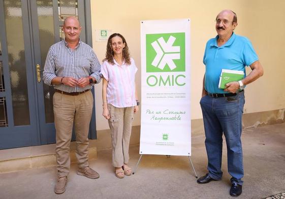 La concejala y el diputado.