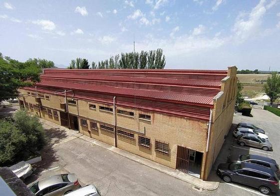 Edificio que será demolido para construir el nuevo.