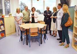 Visita al aula lúdica y sala de juegos en la planta de pediatría.