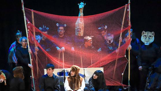 La Escuela Municipal de Teatro puso en escena su último montaje '¿Quién soy?'