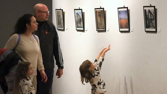 Gran Angular muestra en una exposición en Úbeda el trabajo de 18 de sus asociados