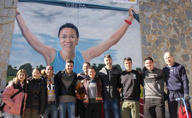 Imagen principal - Varios momentos del acto.