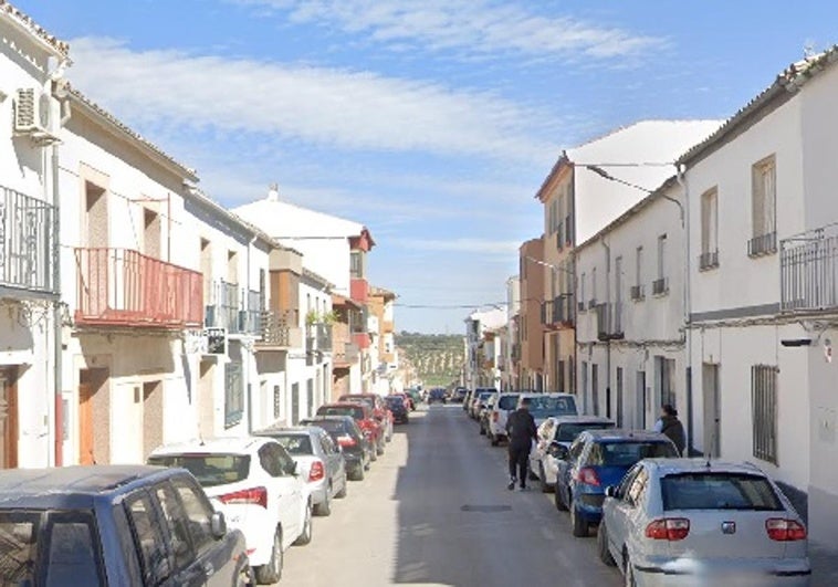 Fallece un motorista de 67 años tras chocar contra un camión en Úbeda