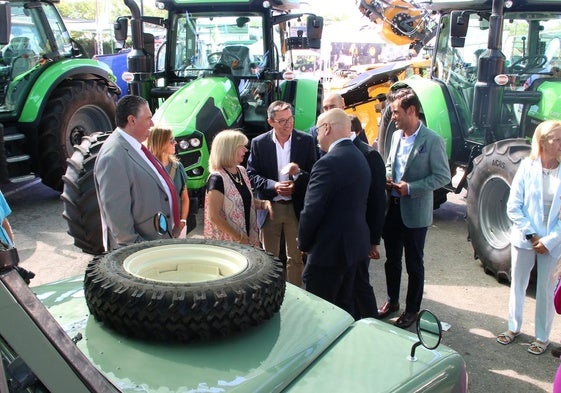 Autoridades en la inauguración de la Feria.