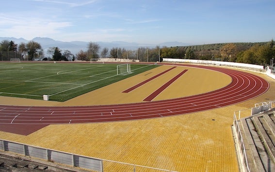 El alcalde espera que el retraso del campo de fútbol no tenga que ver con las elecciones