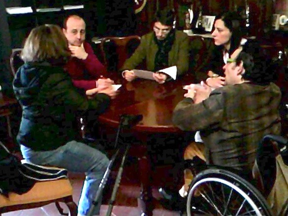 Reunión del alcalde con la Federación de Asociaciones de Personas con Discapacidad Física