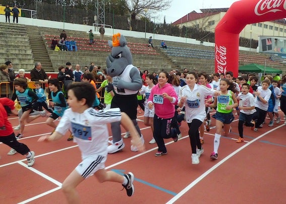 Piden voluntarios para coordinar la Olimpiada Escolar que ya se acerca a los 1.700 inscritos