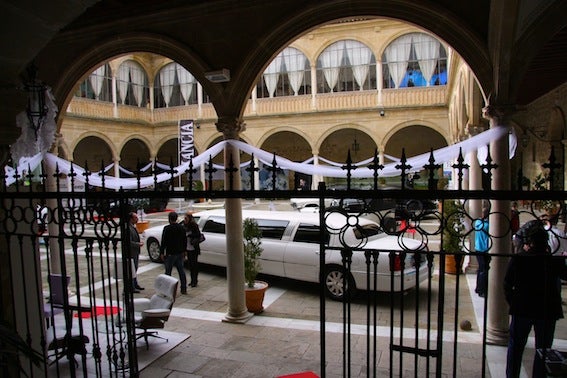 La ciudad se viste D’Blanco con el primer salón de eventos sociales