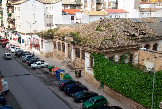 Autores como Muñoz Molina o Rosa Montero apoyan un manifiesto en defensa de la vieja cárcel de Úbeda
