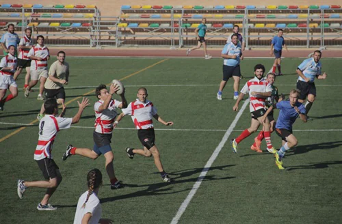 El club Úbeda Atlantes ofreció una exhibición de rugby en el campo de fútbol