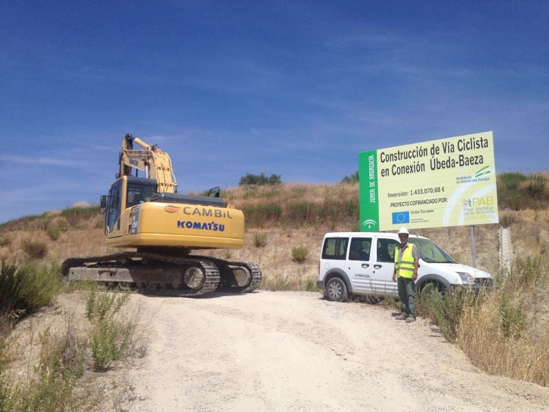 La Junta inicia las obras de la vía ciclista de conexión entre Úbeda y Baeza