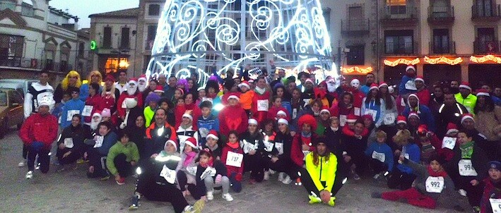 Doscientos corredores de todas las edades participaron en la San Silvestre Solidaria
