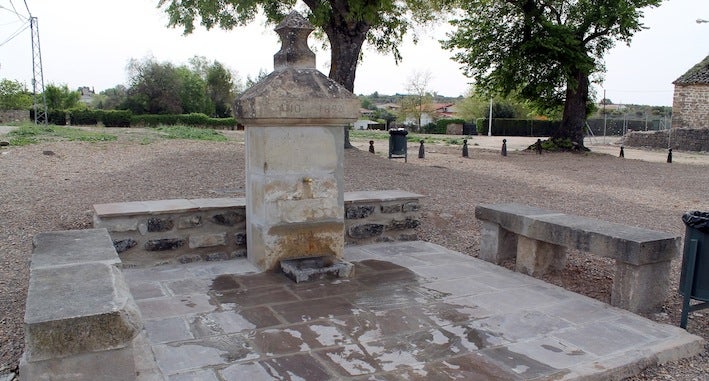 Recuperada una fuente del siglo XIX de San Bartolomé en una nueva zona de esparcimiento