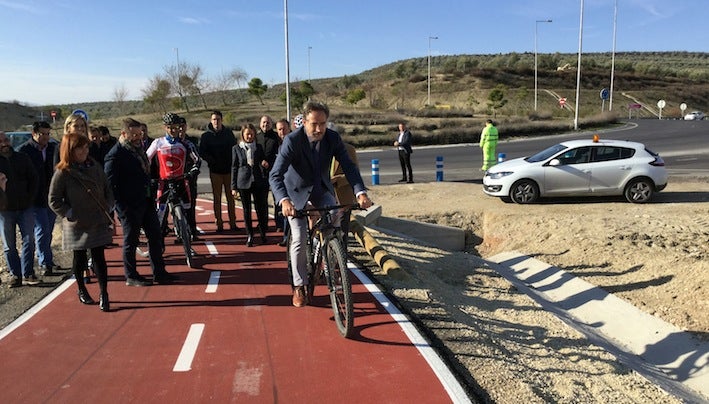 En servicio la nueva pasarela ciclista en la A-316 entre Úbeda y Baeza
