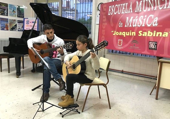 Concierto de la Escuela de Música a beneficio de la Asociación Española Contra el Cáncer