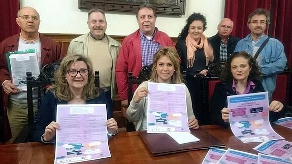 Integrantes de la Red Solidaria durante la presentación de las jornadas.