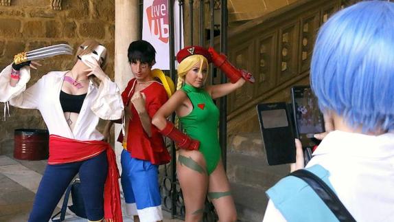 Algunos de los 'cosplayers' participantes.