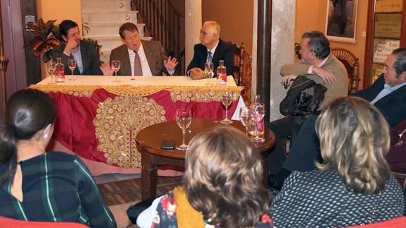 Un momento de la tertilia.