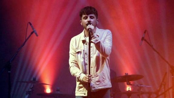 Lukas Layton en concierto.