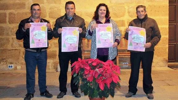 Magdalena Urrutia junto a tres de los lcaldes pedáneos.