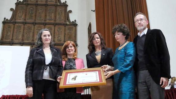 Manuela Espigares, Antonia Olivares, Josefa Chinchilla, Manuela Ruiz y Celso Fernández.