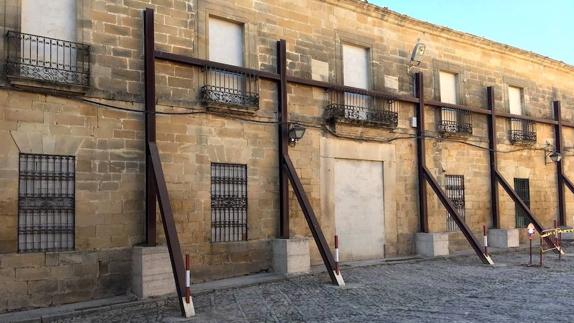 Limpieza de pintadas en diferentes zonas de interés turístico