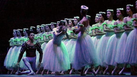 Actuación del Ballet Nacional de Cuba.