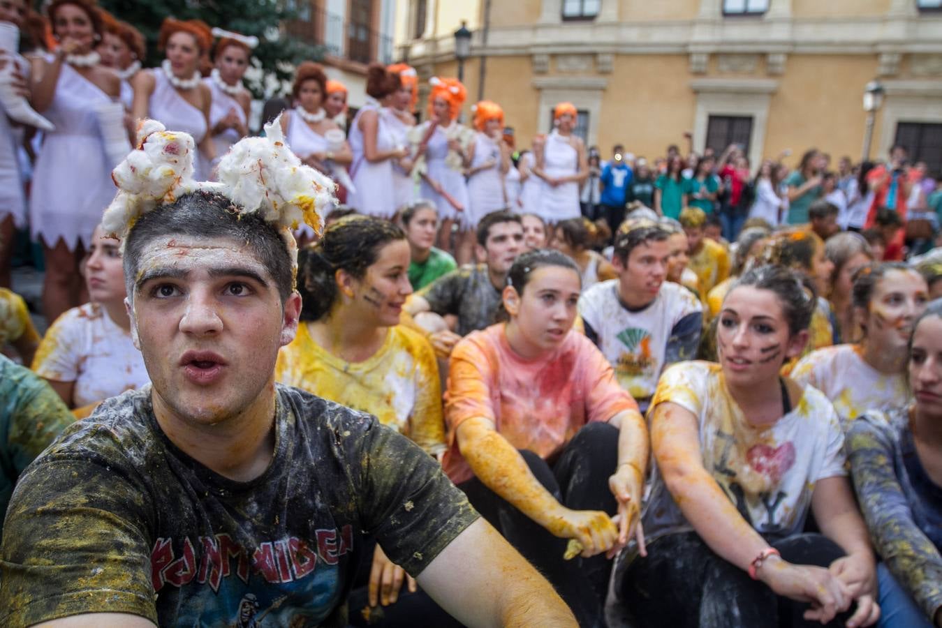 Medicina celebra San Lucas con novatadas