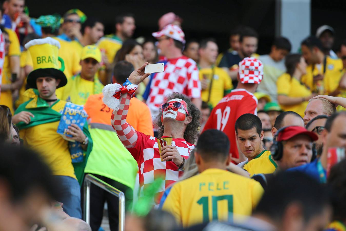 Brasil comienza su Mundial ganando