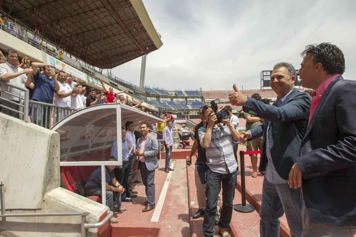 Caparrós quiere un equipo &quot;ambicioso y comprometido&quot;