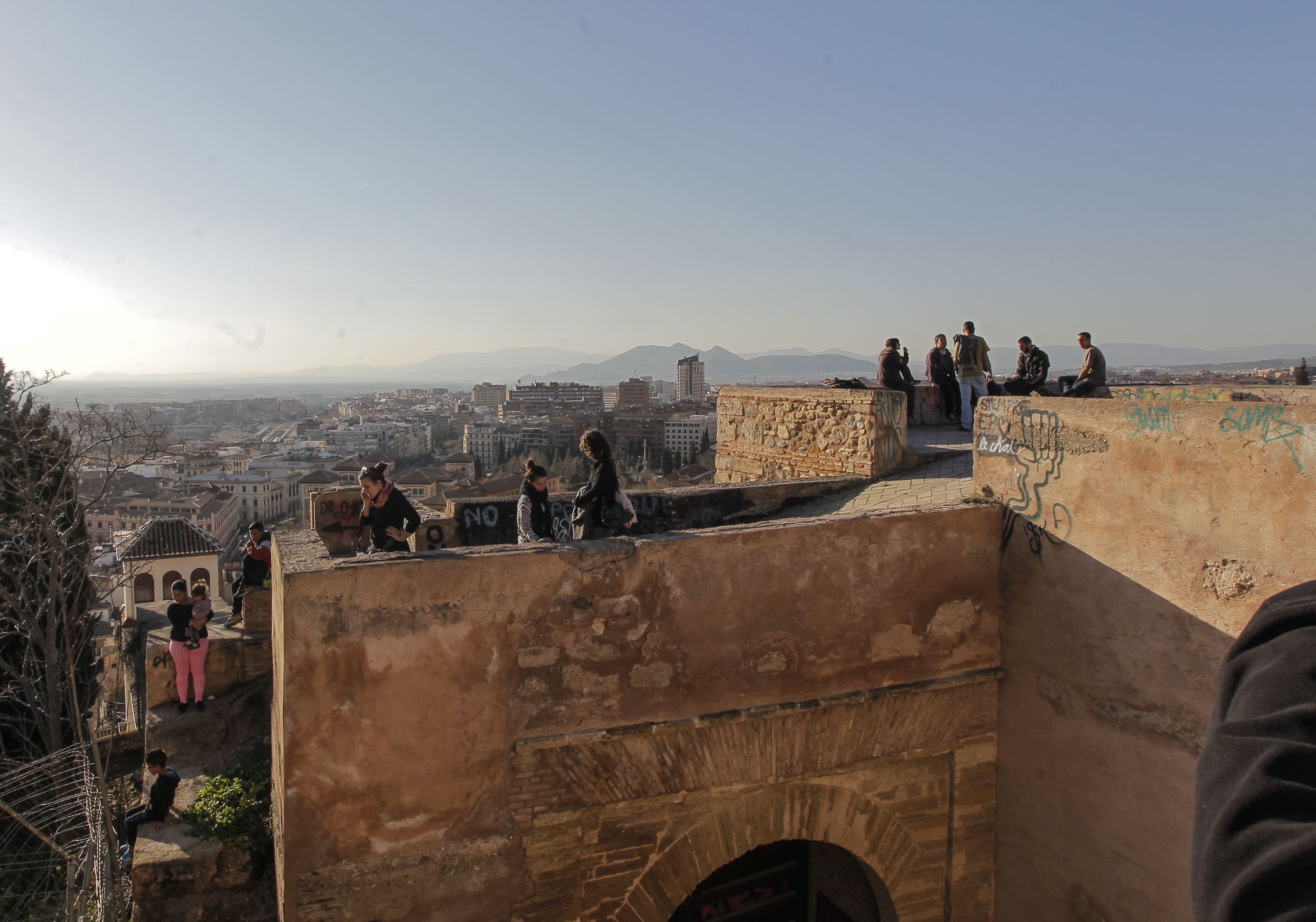 Puerta Monaita: Dejada de la mano de dios y de alá