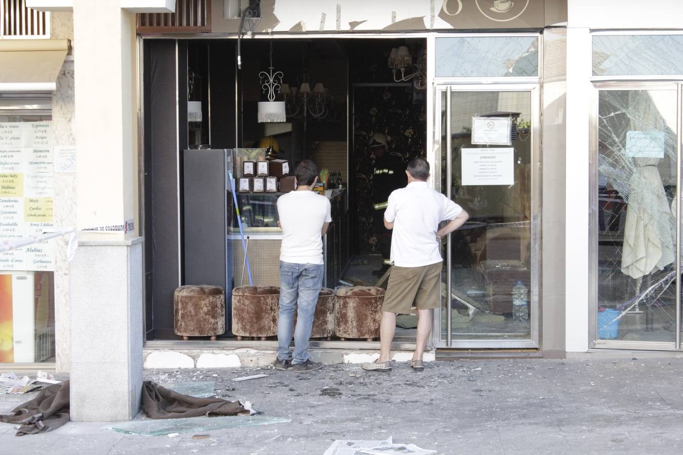 Una explosión de gas destroza una cafetería en el centro de Maracena