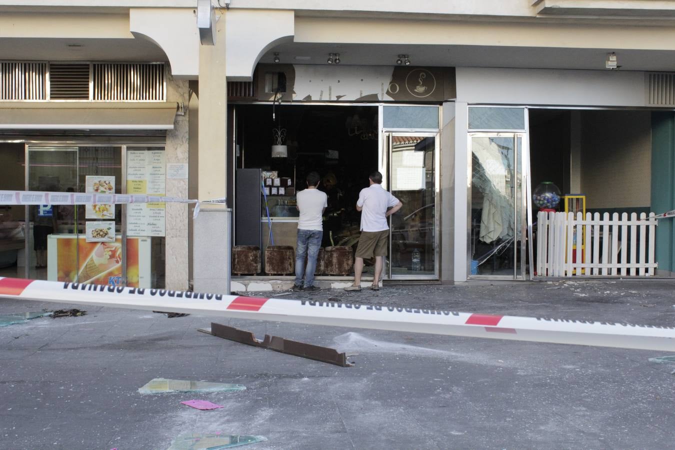 Una explosión de gas destroza una cafetería en el centro de Maracena