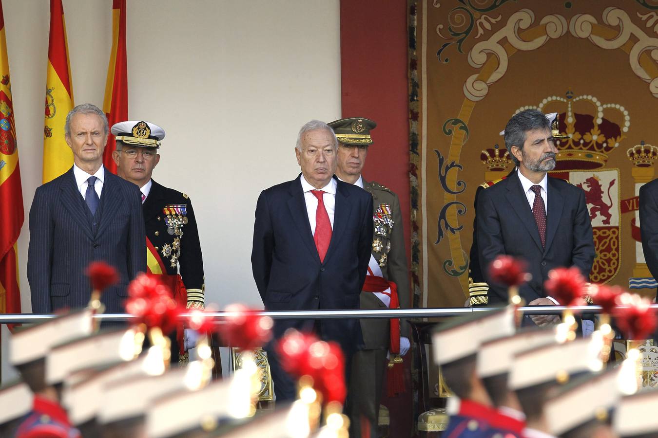 Los Reyes presiden su primer desfile de la Fiesta Nacional