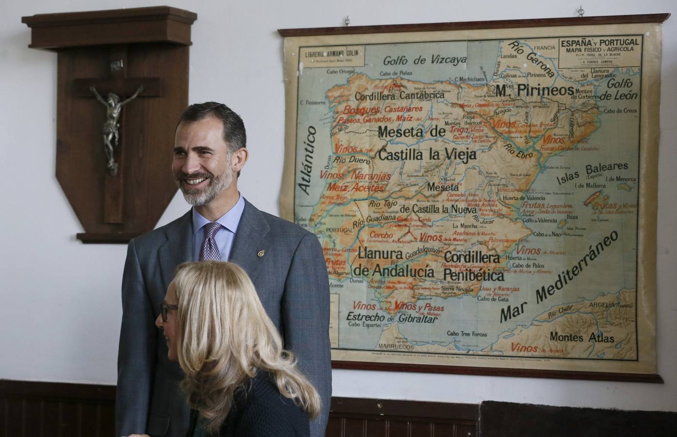 El rey Felipe VI, en las Escuelas Graduadas de Boal.