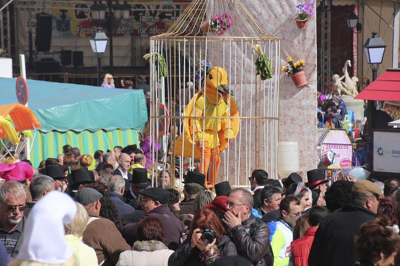 Alhama de Granada cierra carnaval de máscaras, que aspira a fiesta nacional