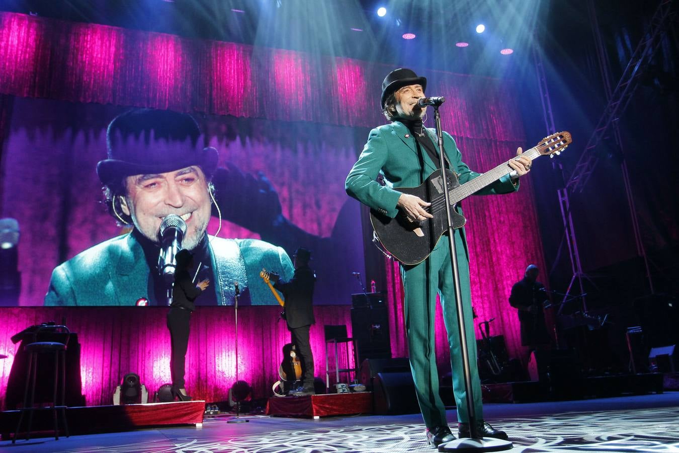 Y sin embargo, Sabina