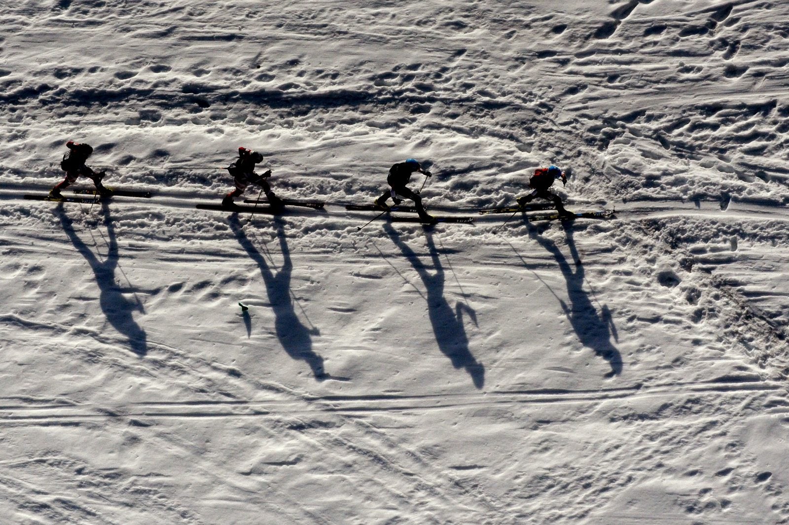 Participantes en la 30 edición de la carrera de esquí de escalada de Areches-Beaufort.