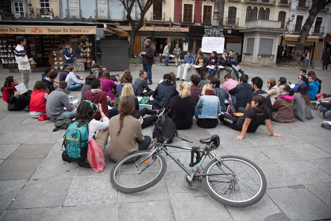 La UGR saca las clases a la calle