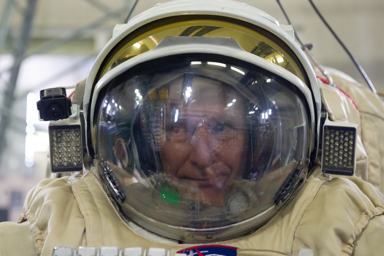 Astronauta británico de la ESA Tim Peake participa en una sesión de entrenamiento en el Centro de Entrenamiento de Cosmonautas Gagarin 'en Star City, en las afueras de Moscú.