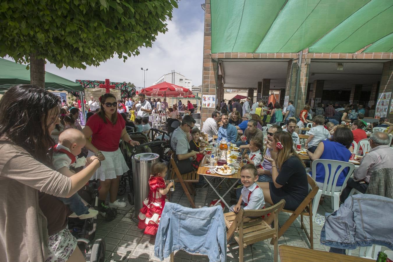 Calor y color en el Día de la Cruz