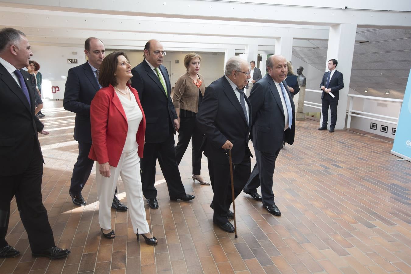 Guillén reivindica el &quot;tono elegíaco&quot; de la poesía, que se alimenta del &quot;tiempo&quot;