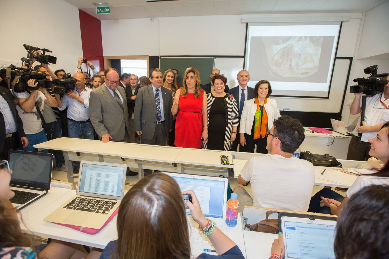 Susana Díaz inaugura las facultades de Medicina y Ciencias de la Salud