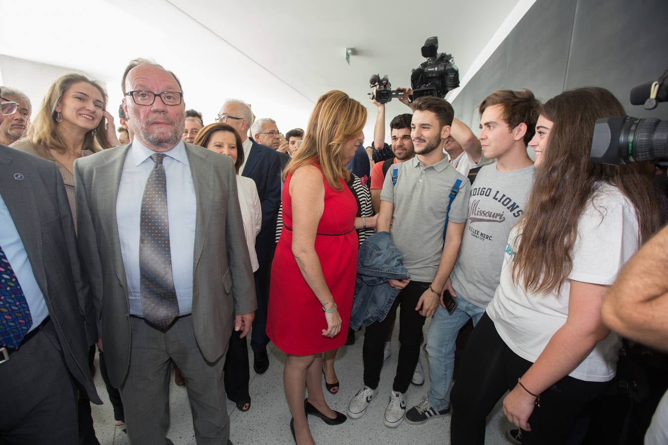 Susana Díaz inaugura las facultades de Medicina y Ciencias de la Salud