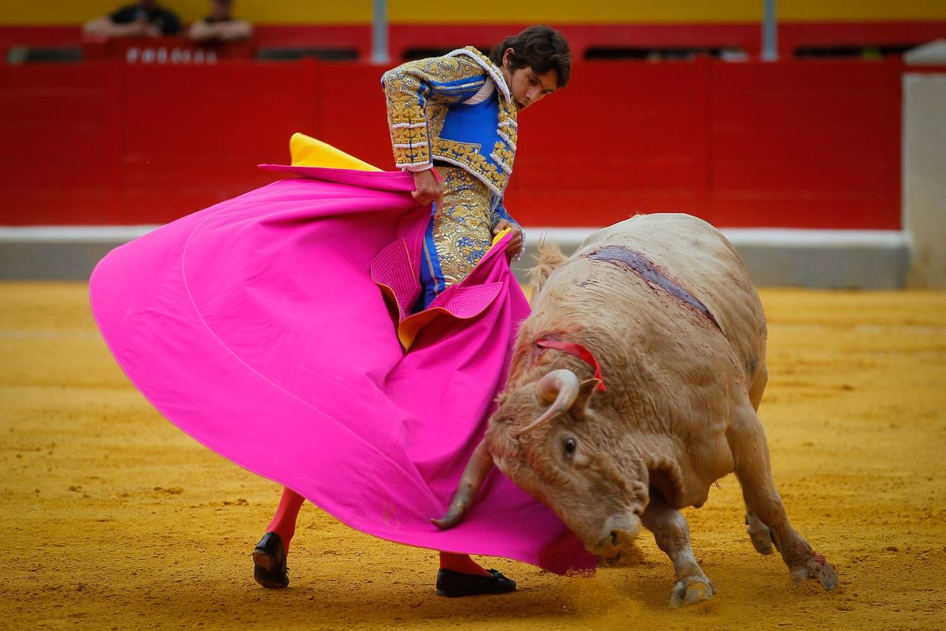 Padilla sale a hombros en la tercera del Corpus