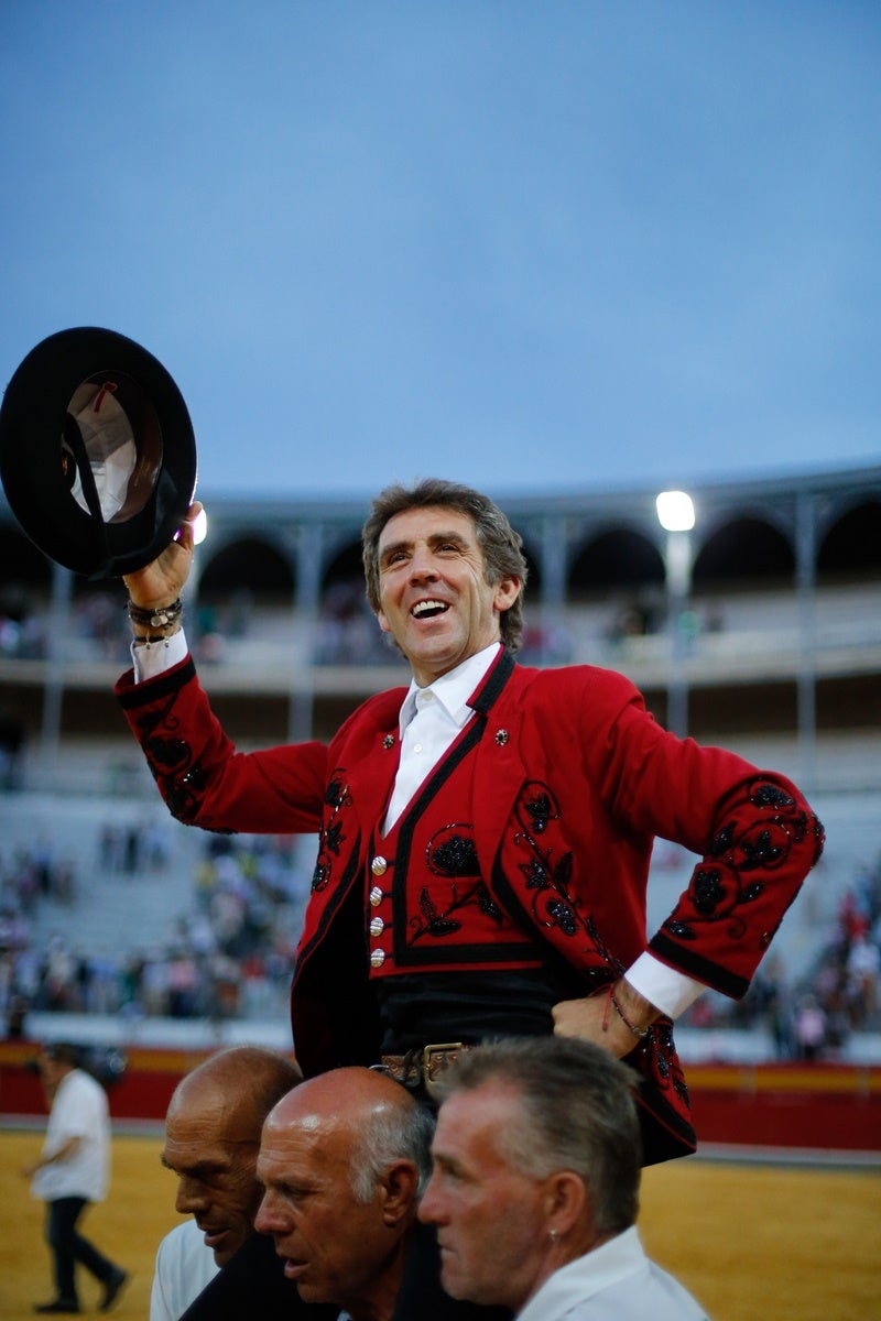 Hermoso de Mendoza pone el broche triunfal a la feria del Corpus de Granada