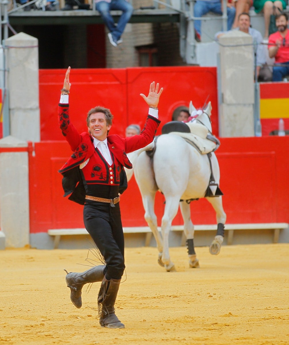 Hermoso de Mendoza pone el broche triunfal a la feria del Corpus de Granada