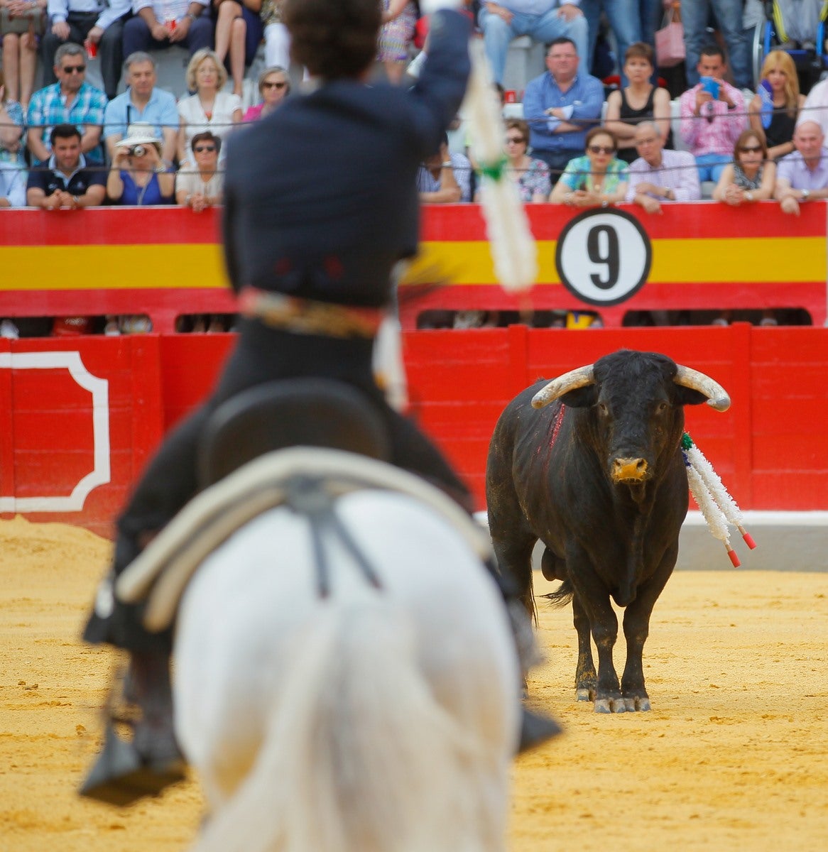 Hermoso de Mendoza pone el broche triunfal a la feria del Corpus de Granada