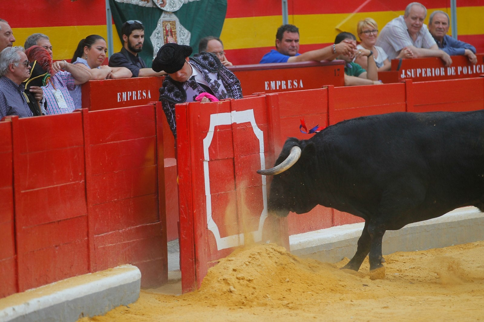 Hermoso de Mendoza pone el broche triunfal a la feria del Corpus de Granada