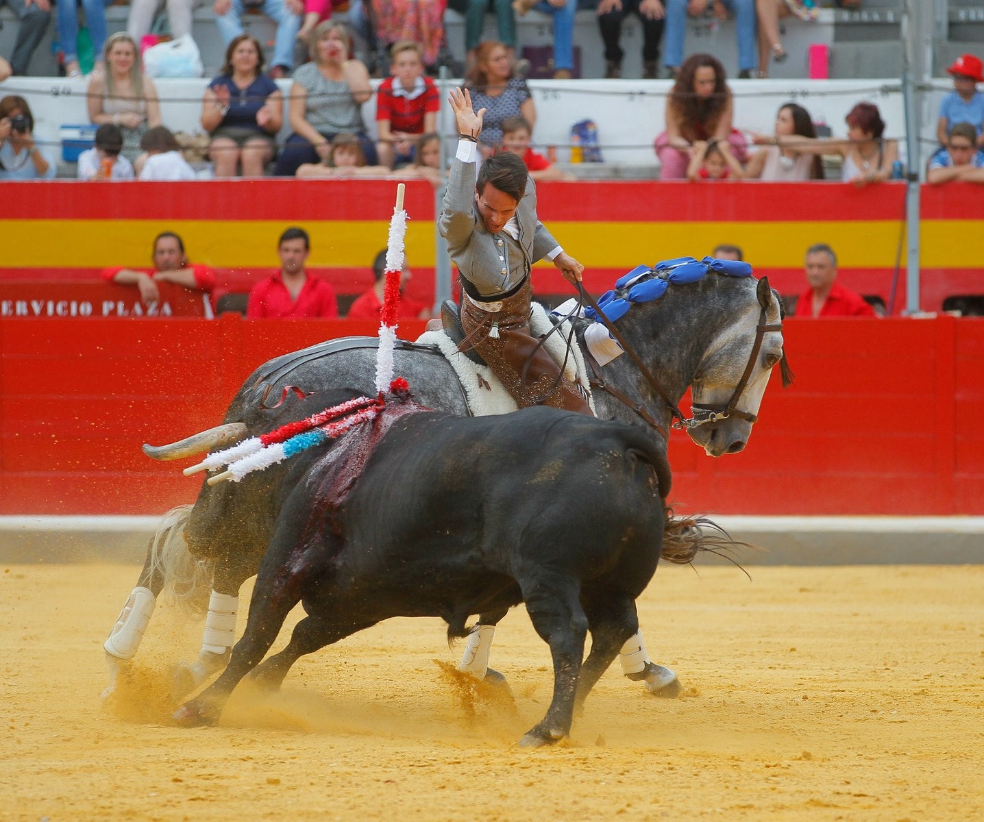 Hermoso de Mendoza pone el broche triunfal a la feria del Corpus de Granada